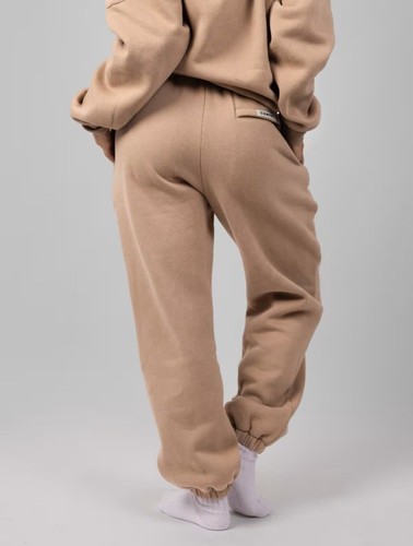 Comfrt Travel Essentials Sweatpants ~ LATTE Color ~ Unisex Size SMALL ~SOLD OUT! - 第 3/10 張圖片