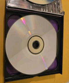 Shenmue Sega Dreamcast 2000 Complete in Box with Manual 4 Discs Passport