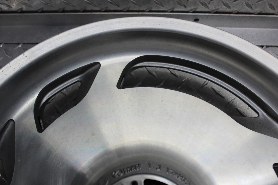 Llanta delantera Honda Valkyrie 1500 1997 GL1500CT TOUR 44650-MZ0-674 Foto 4 de 4