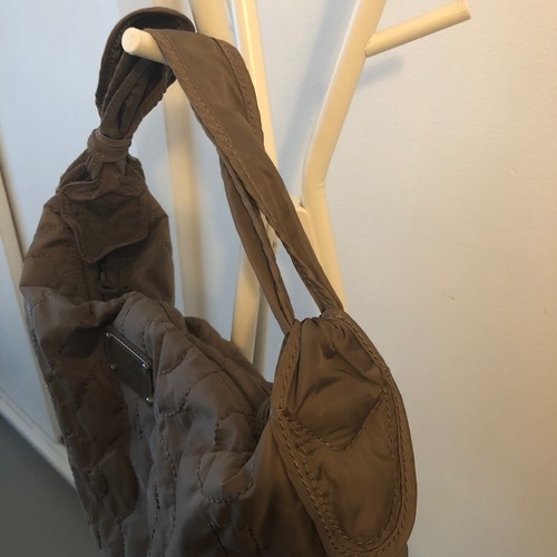 MARC BY MARC JACOBS TAUPE NYLON SATCHEL HOBO BAG QUILTED NWOT - Picture 5 of 9