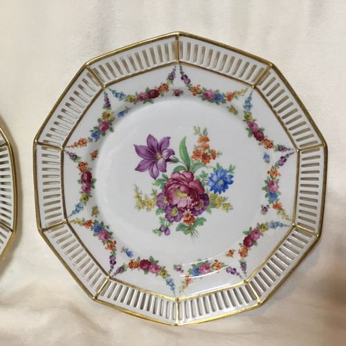 Vintage Dresden Flowers Reticulated Plates Schumann Bavaria Germany 10 1/4” - Picture 3 of 6