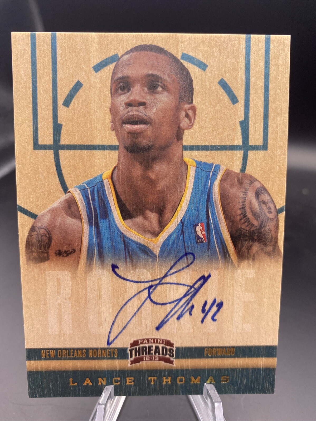 Lance Thomas 2012-13 Panini Threads On Card Auto