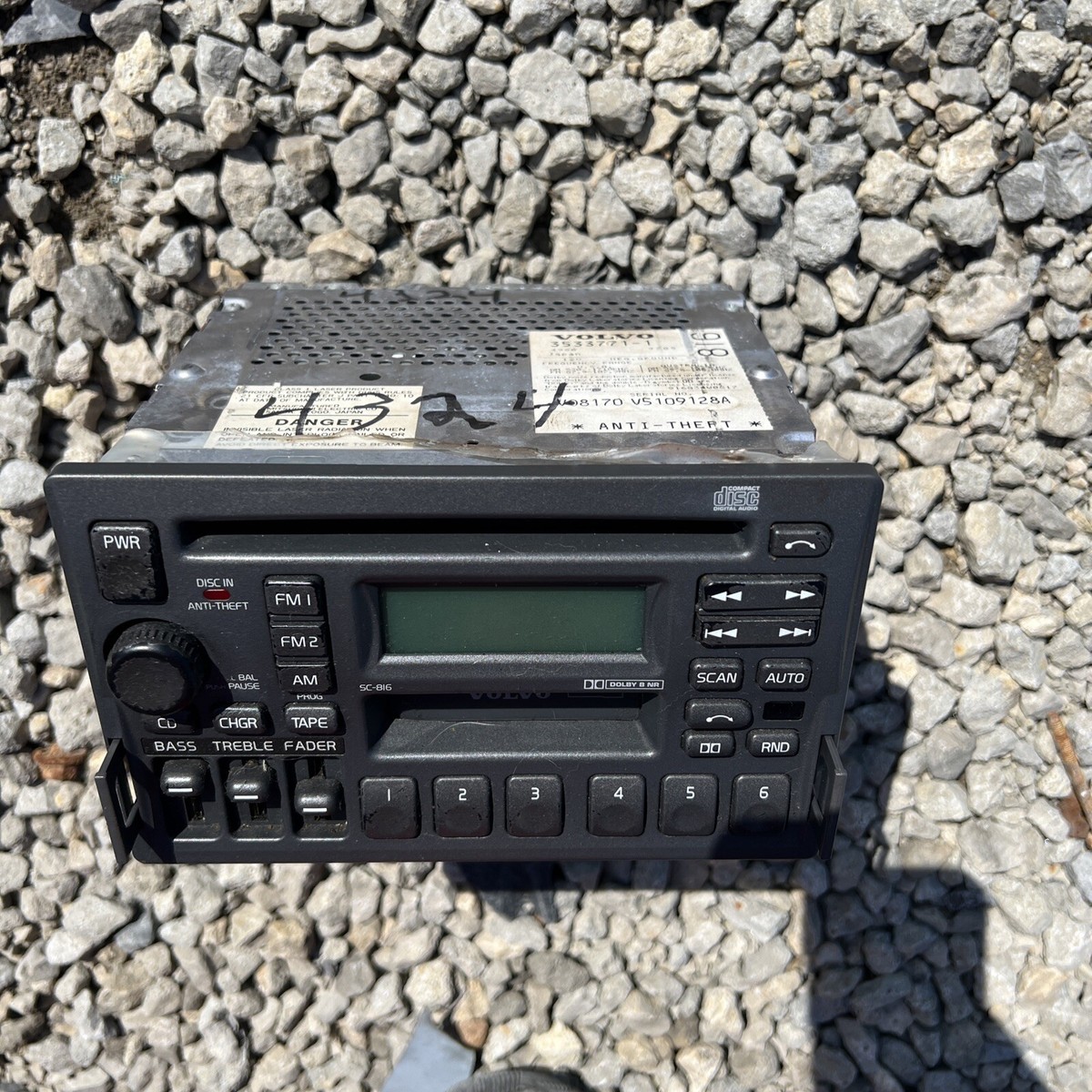 VOLVO V70 XC Stereo AM FM Cassette CD Player Radio Fits 1998 1999