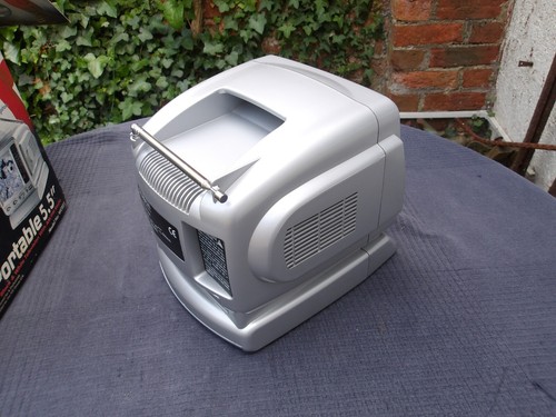 TV Portátil PLUSTRON 5.5" y Radio AM/FM Edición Copa Mundial 2002 - Se vende como repuestos - Imagen 10 de 23