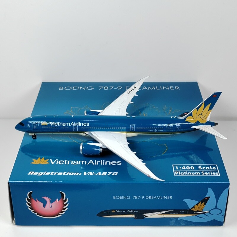 Amazon.co.jp: 飛行機模型1/400ダイキャスト NG models ベトナム