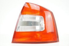 Hella Rückleuchte Rücklicht rechts für Skoda Octavia 9EL 354 670-021 Neu