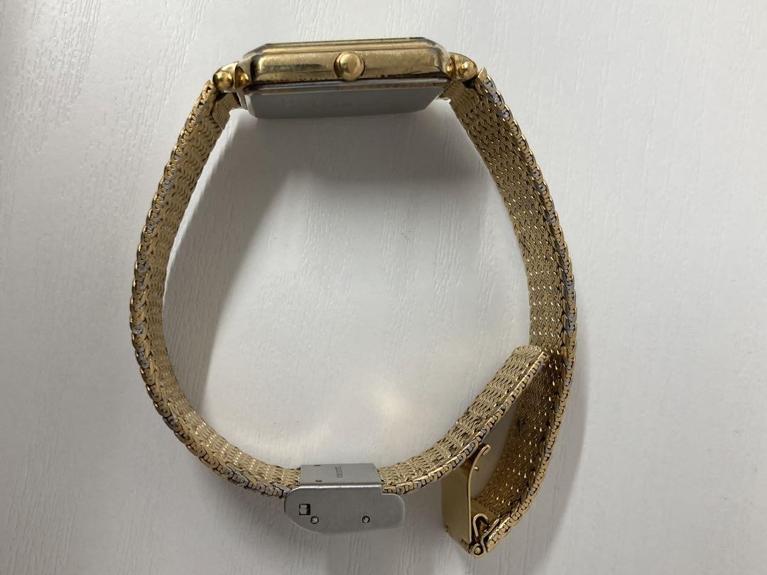 JUNGHANS ASTRA Quartz Gold Watch Vintage Stylish Elegant