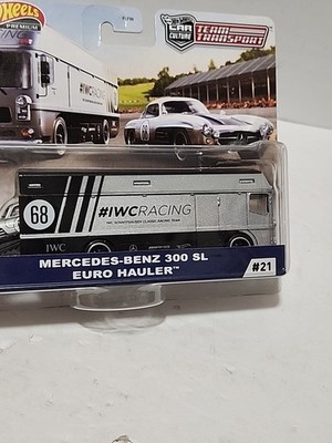 Hot Wheels Premium Team Transport Mercedes-Benz 300 SL Euro Hauler