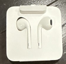 OEM Apple EarPods with Lightning Connector In Ear Canal Headset - White