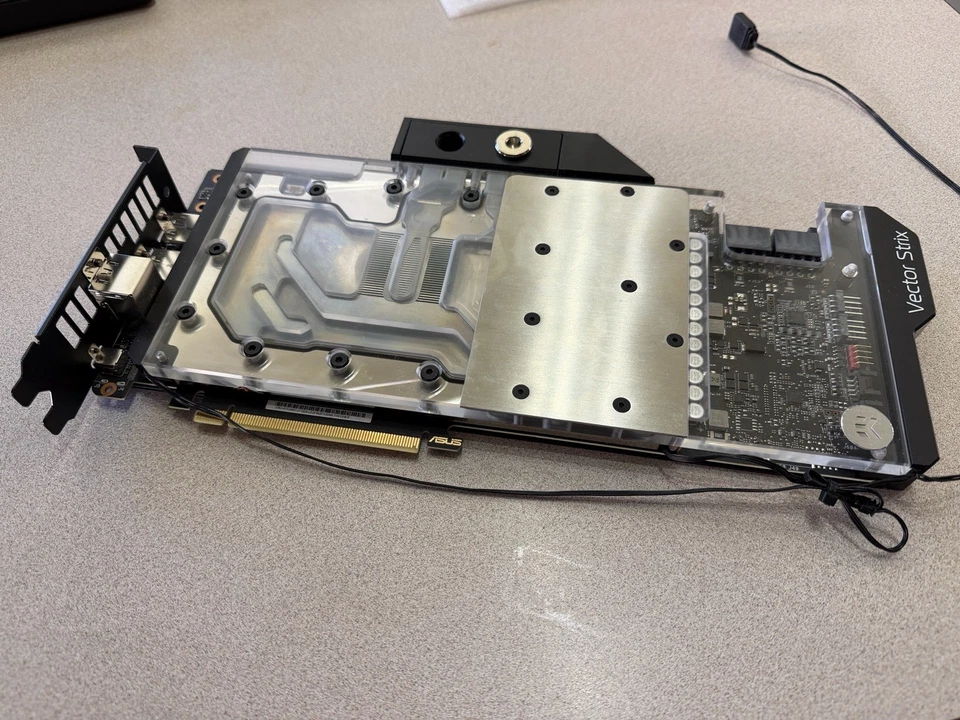 ASUS ROG Strix NVIDIA GeForce RTX 2080 TI OC With EKWB Water cooler - Image 2 of 4