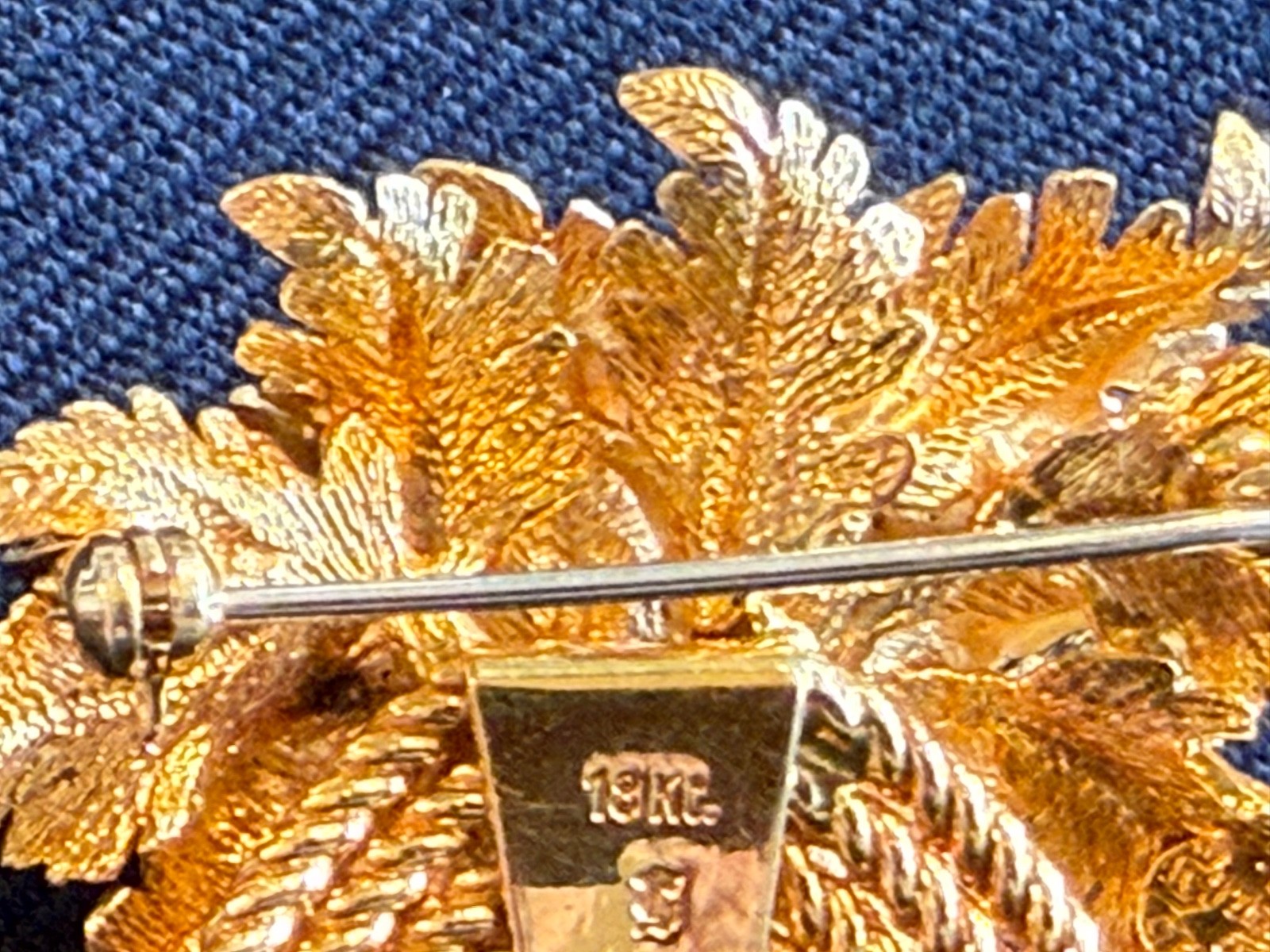 Fabulous 18k Solid Gold Grosse Germany Floral and… - image 4