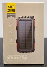 Safe Speed Outdoor Protection Solar Power Bank & Flashlight Black