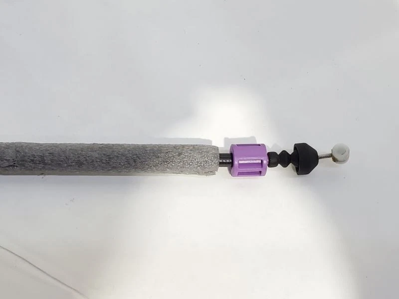 Actuador de bloqueo de puerta trasera derecha Mercedes-Benz GLA250 2015 2020 OEM A2047303035 Foto 2 de 4