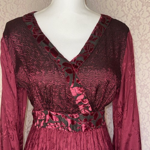 Vintage Marisol Woman’s Burgundy Patchwork Burnout Velvet Blouse Size Medium 36B - Picture 3 of 22