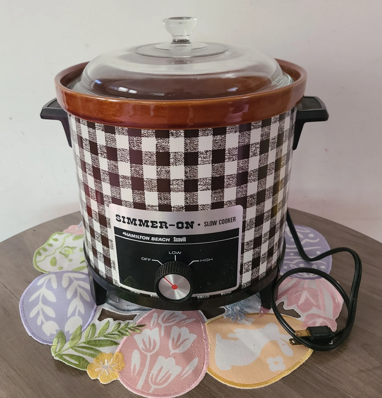 VTG Hamilton Beach Scovill - Simmer-On Slow Cooker Crockpot - 4 Qt Brown Plaid