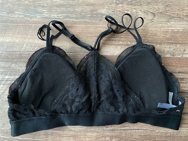 black lace padded bralette