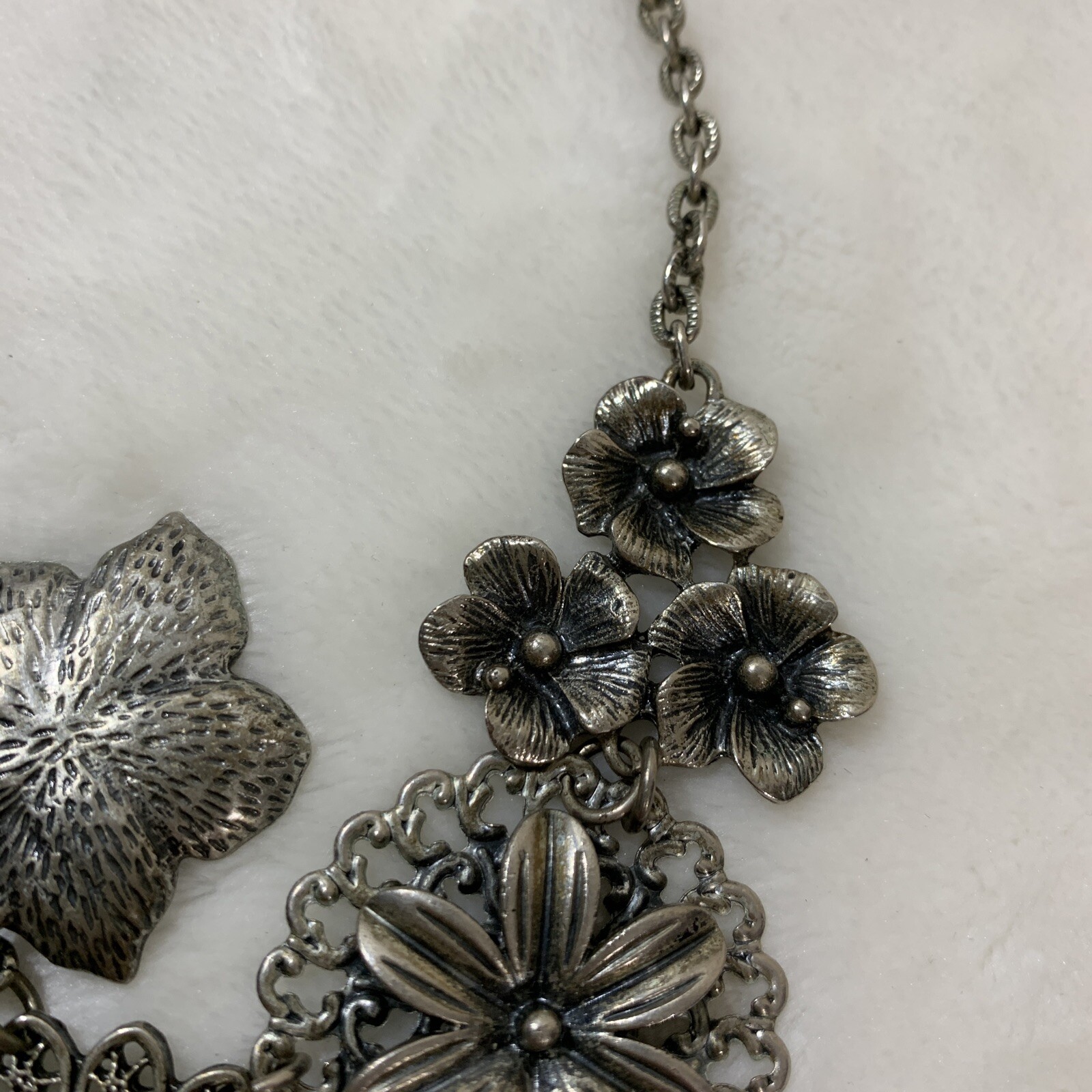 Botanical Premier Designs Statement Necklace Silv… - image 6