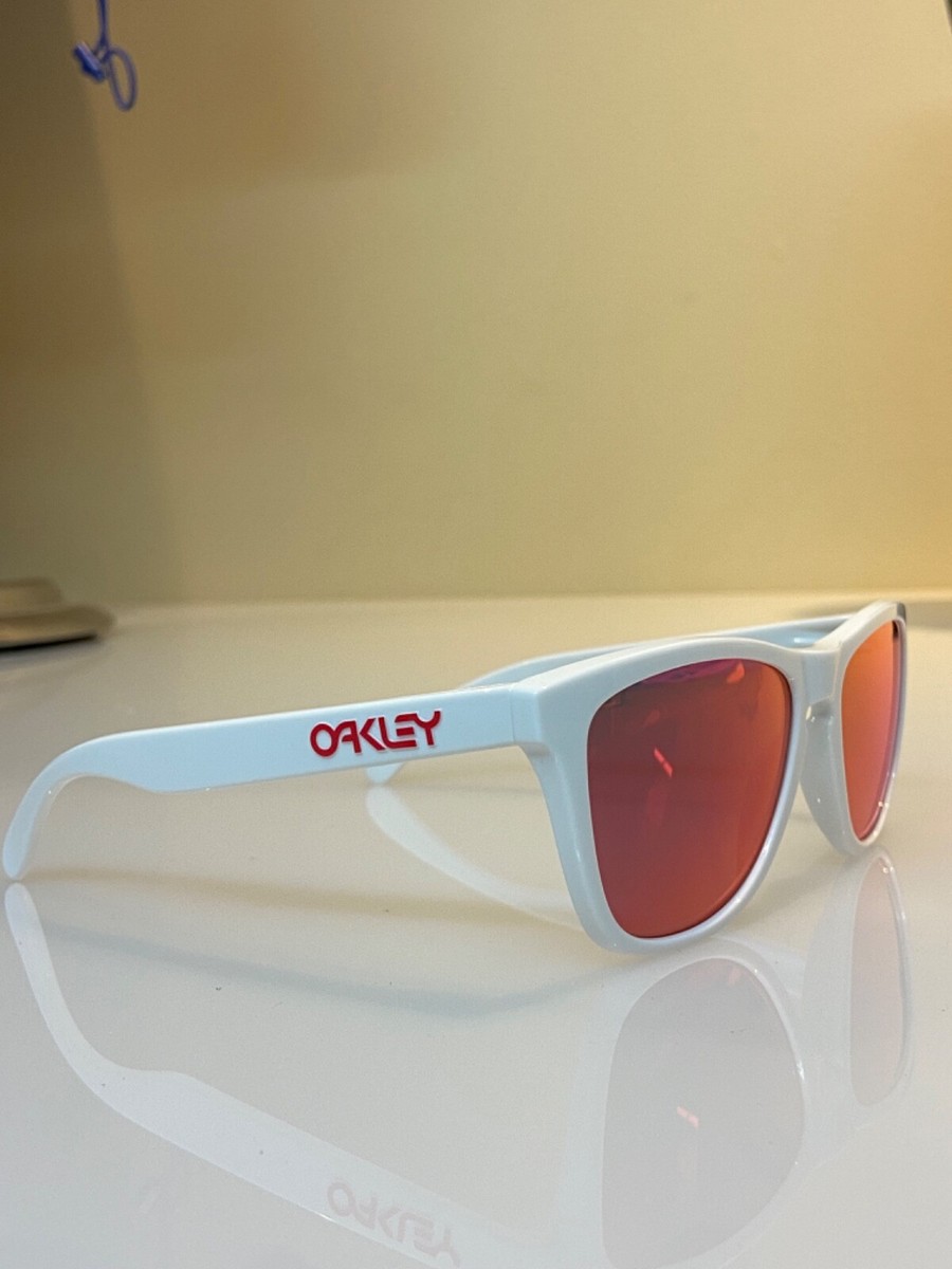 OAKLEY -FROGSKINS POLISHED WHITE/RUBY IRIDIUM OO9013 24-307 OAKLEY -FROGSKINS POLISHED WHITE/RUBY IRIDIUM OO9013 24-307