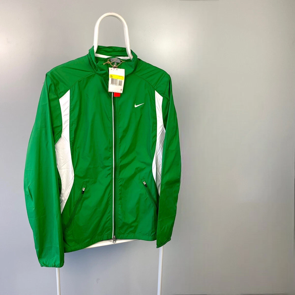 Nike green and white deals jacket
