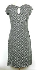 ANN TAYLOR Women's 4 Gray & white striped stretch short sleeve dress knee length