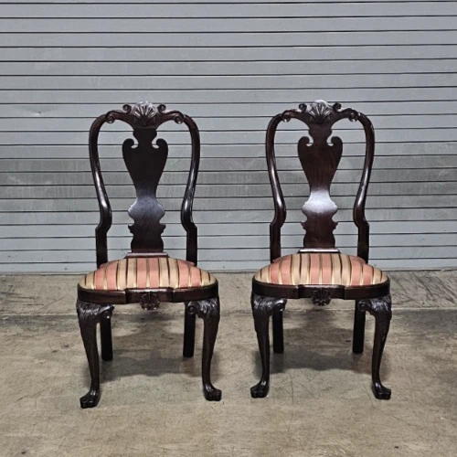 Par de sillas laterales Stickley Williamsburg con revestimientos de caoba CW 204 tela de seda Foto 3 de 4