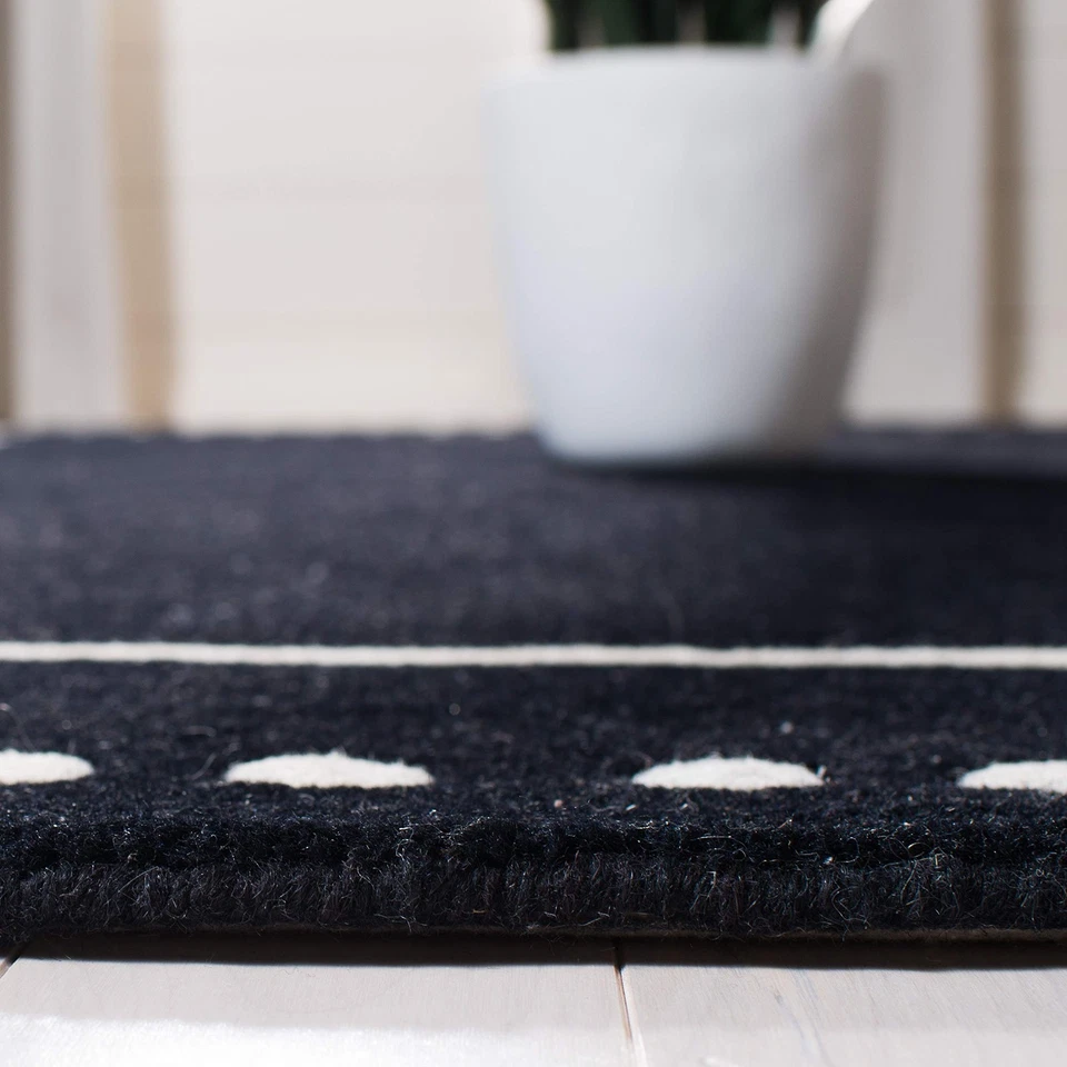 Bella Collection Area Rug - 5' Square, Black & Ivory, Handmade Dotted Border ... - Image 4 of 4