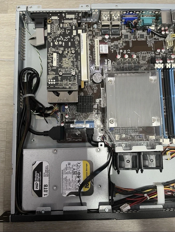 Asus RS100-E8-PI2 Server 1x Intel E3-1220 V3 64 GB SSD/1 TB HDD  - Bild 3 von 4