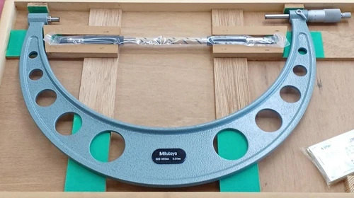 Mitutoyo OM-350 Micrometer 0.01mm 325-350mm measuring range