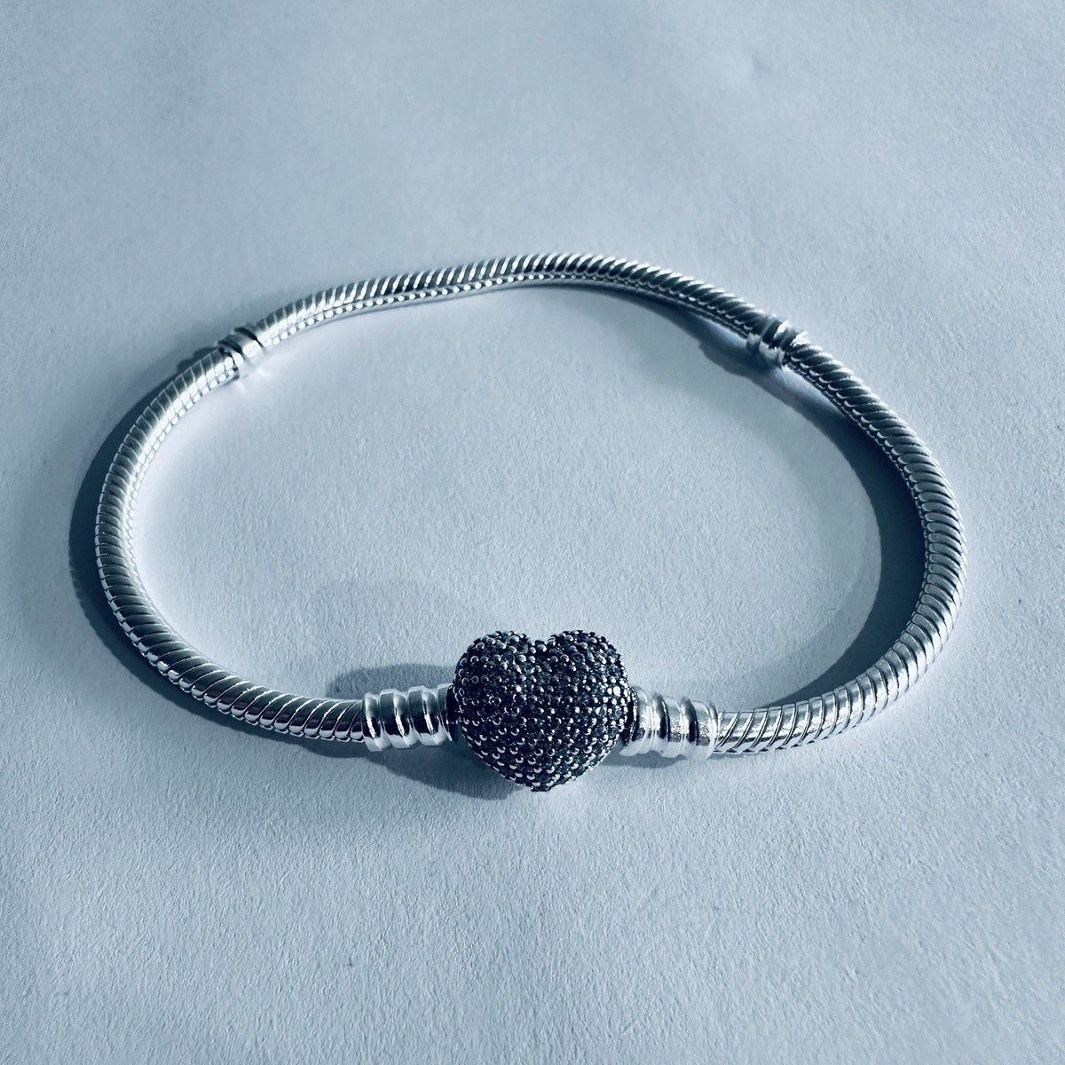 NEW Authentic PANDORA Bracelet Moments Sparkling PAVE HEART Clasp