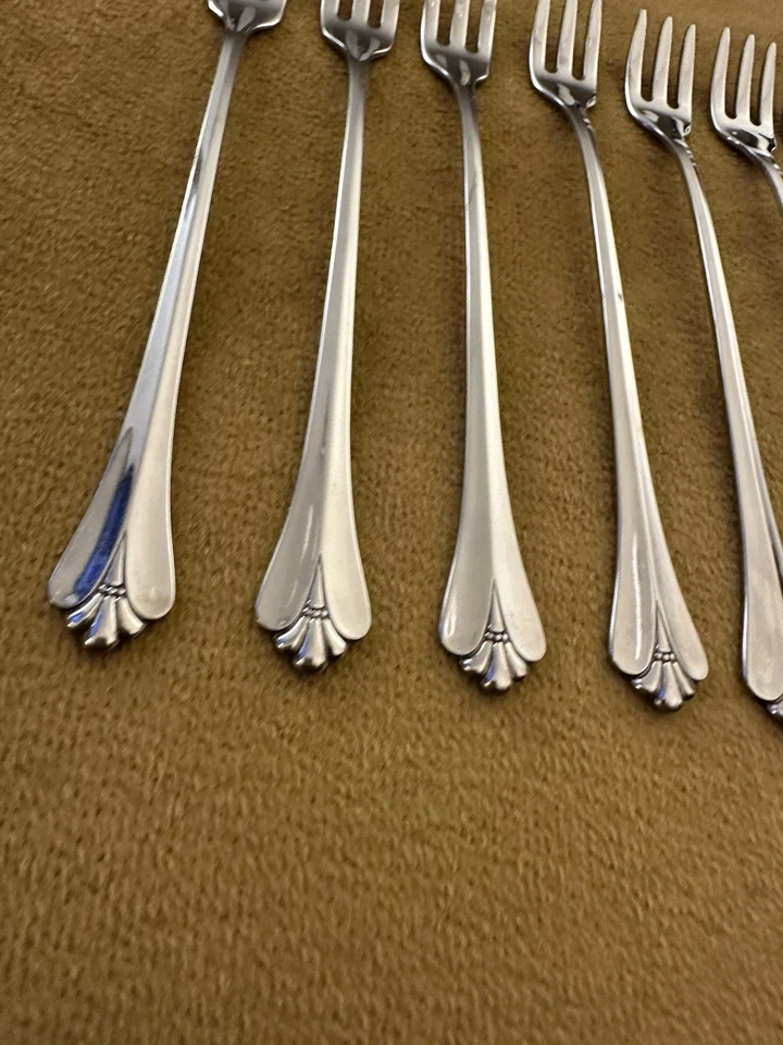 Juego de 7 tenedores de cóctel Oneida Community FLAUTA REAL acero inoxidable usados en excelente estado Foto 2 de 4