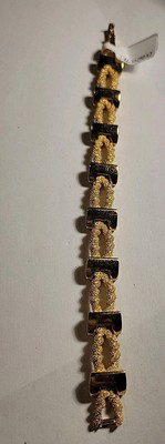 Crown Trifari Vintage Texured Goldtone Bracelet Size 6