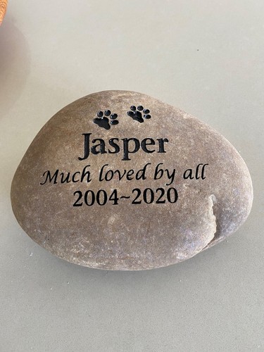 Tumbled River Stone XL with RECEPTACLE Pet Memorial - Personalised Engraved - Picture 5 of 17