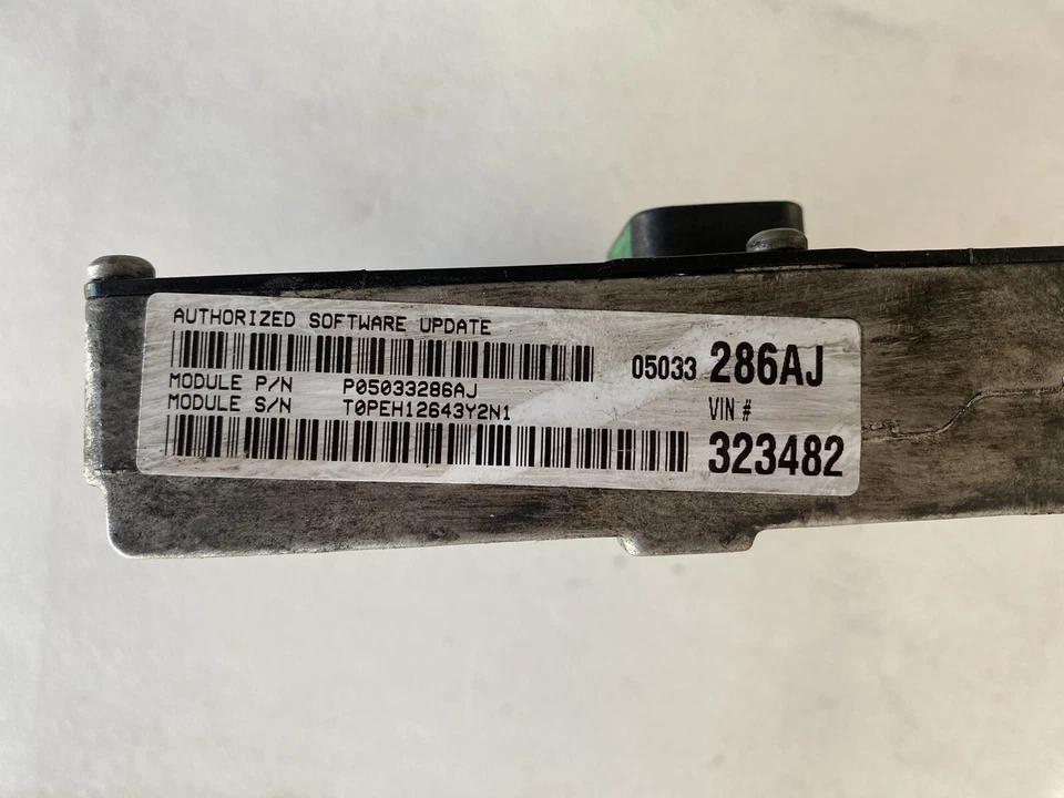 Computadora de motor ECM Chrysler PT Cruiser 2004-2005 OEM | 05033286AJ Foto 3 de 3