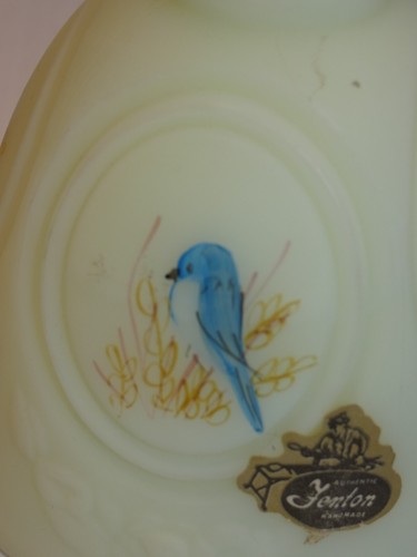 Vintage Fenton Custard Glass Bell, Blue Birds - Picture 3 of 5