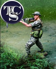 THE COLLECTORS SHOWCASE VIETNAM SPECIAL FORCES LRRP CS01043 FREE US SHIPPING