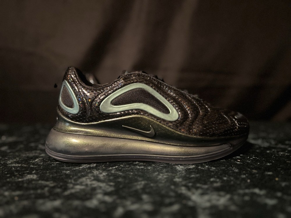Nike Air Max 720 Throwback Future Black Laser Green AQ3196-003 Size 5.5Y Women 7