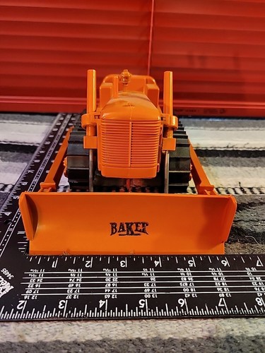 Allis Chalmers HD-5 Diesel Crawler w/Baker Blade 1/16 Plastic Dozer By Mini Mode - Picture 5 of 12