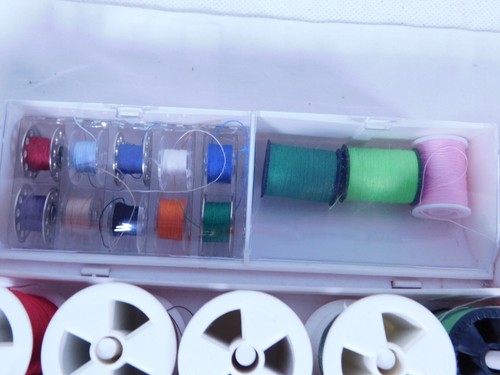 Singer Sew Essentials Thread Case c/w Contents ~ Threads & Accessories - Picture 8 of 22