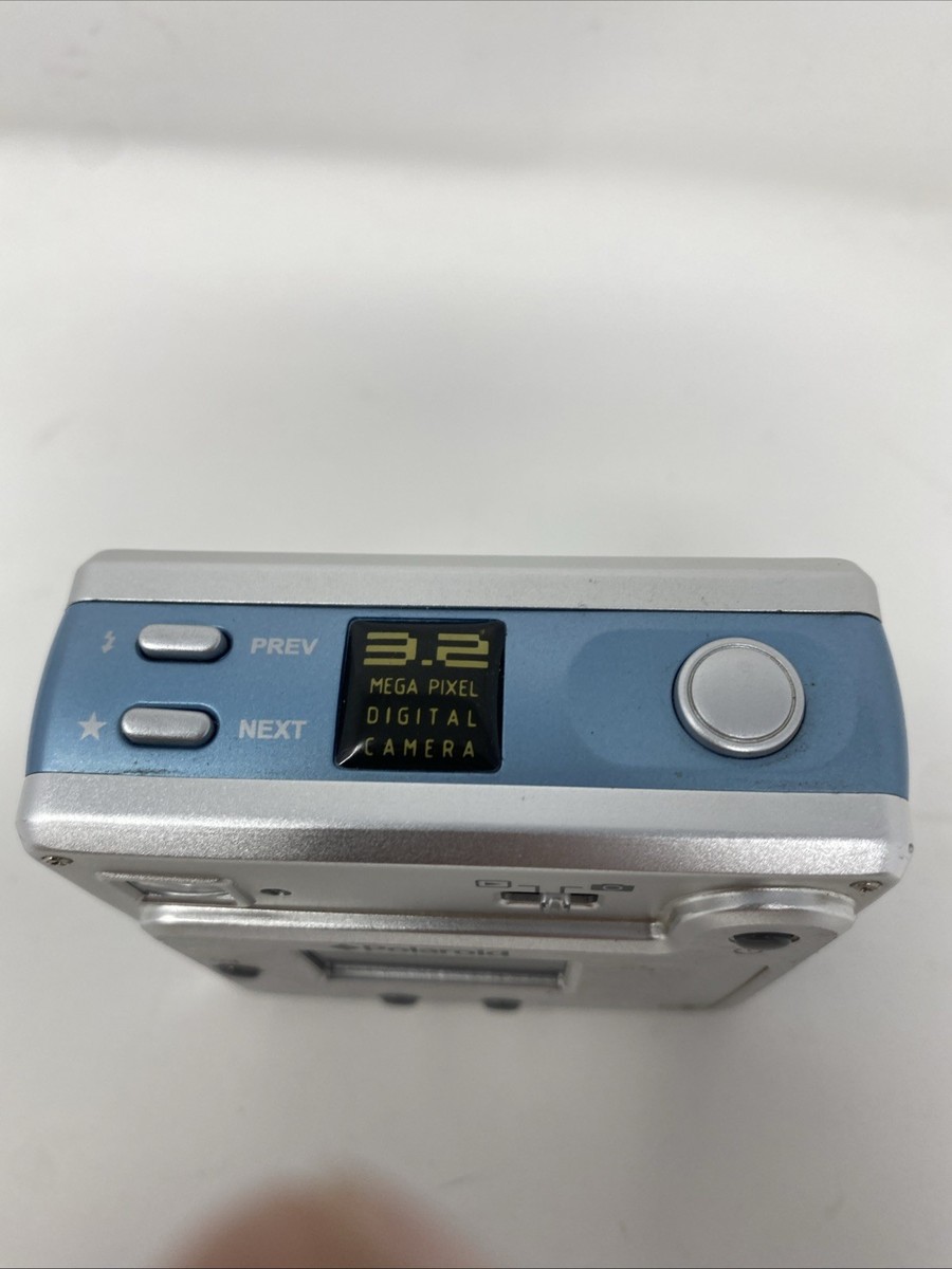 Polaroid PDC 3080 3.2MP Digital Camera with 8MB Internal Memory 3x