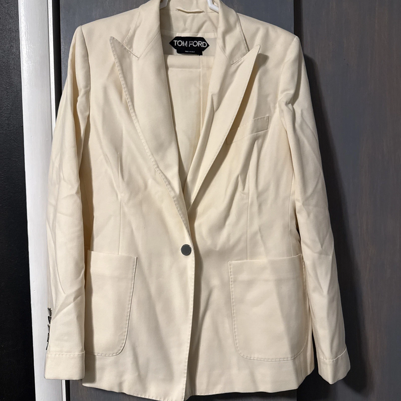 Tom Ford — Tom Ford Size 42 Women’s Silk 2 Piece Suit Excellent