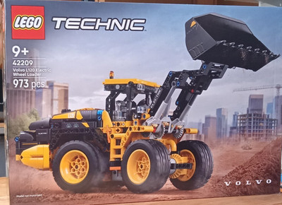 LEGO Technic - Volvo L120 Radlader (42209)