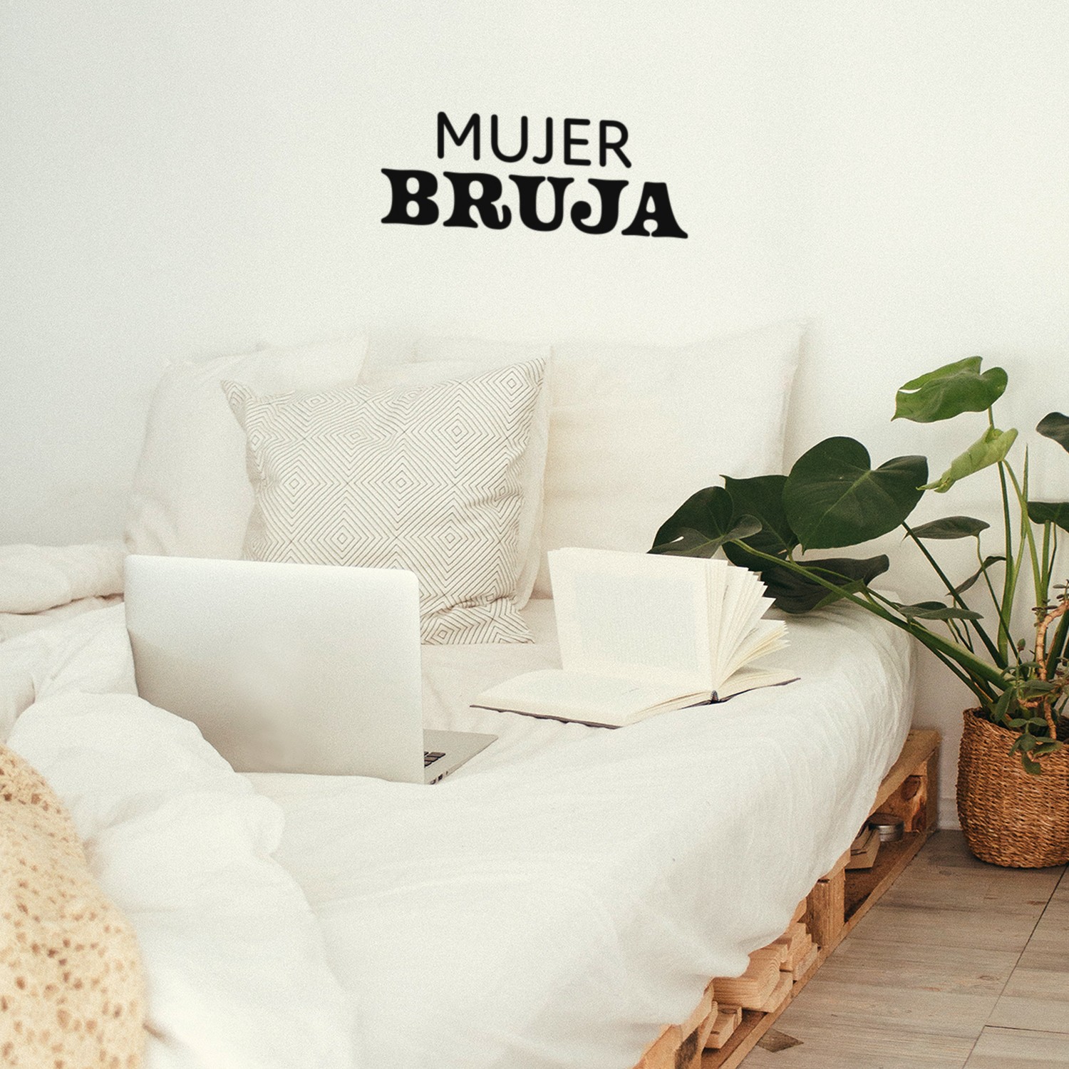 Mujer Bruja / Mujer Bruja - Negro 9" x 25" Arte de Pared Calcomanía Vinilo Adhesivo