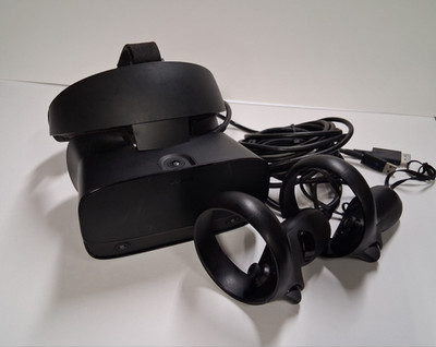 Oculus Rift S VR Headset Black with Controllers and Cables USB