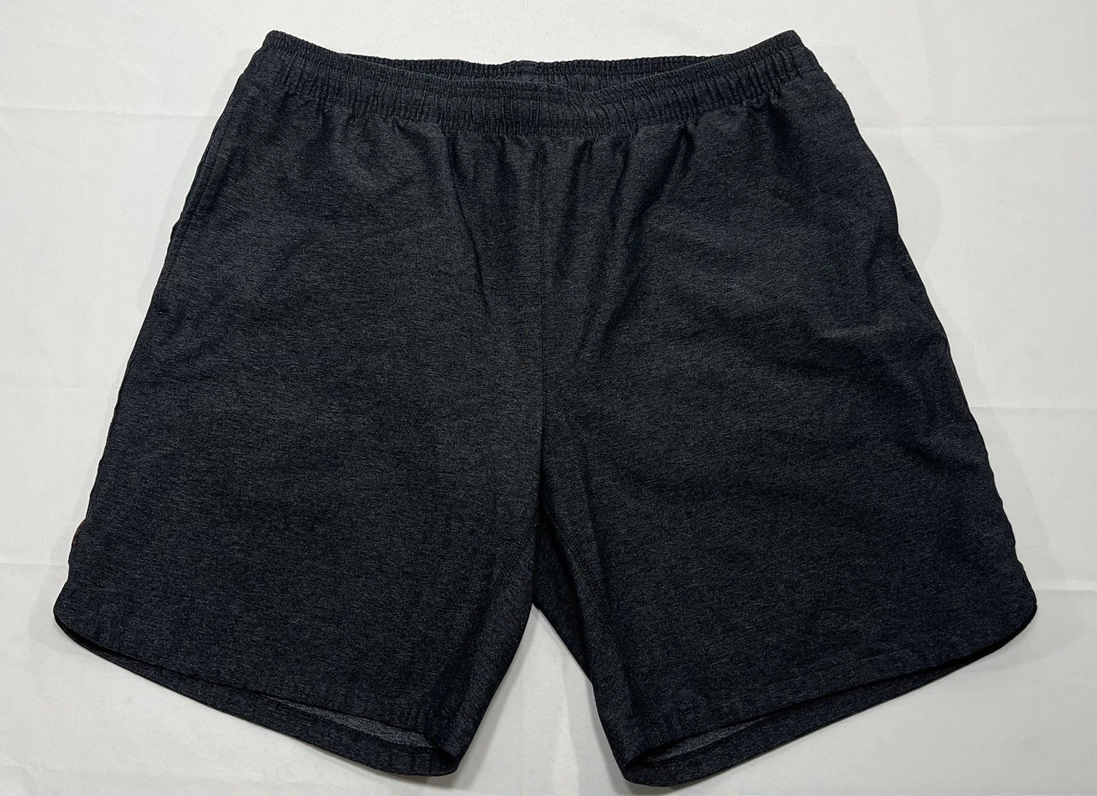 Rhone Shorts Mens Large Gray Unlined Workout Pull On Nylon Blend Fit: 31x7.5”