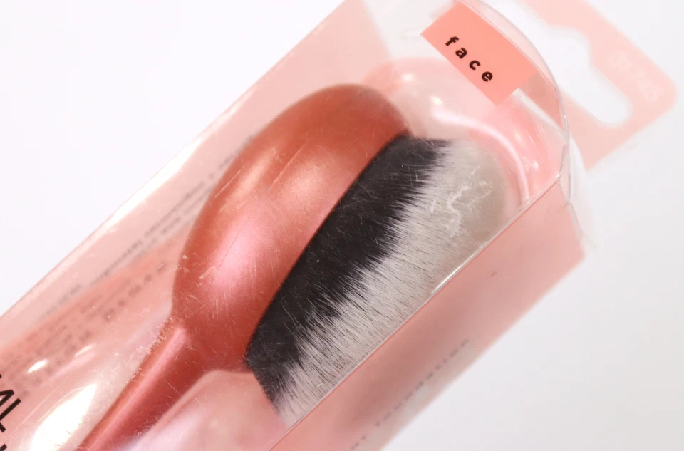 Cepillo base Real Techniques Blend & Blur, cepillo facial naranja, 1 unidad Foto 4 de 4