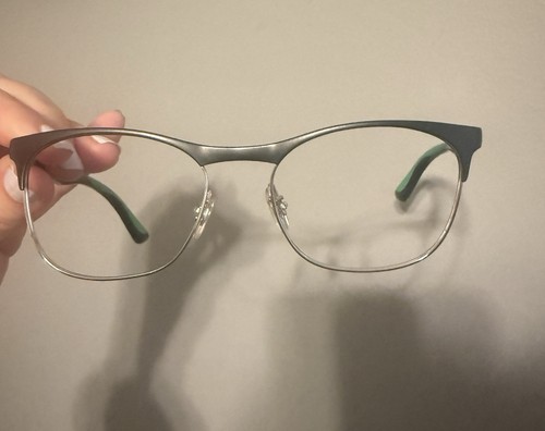 Kids Unisex Ray-Ban eyeglass frame green and black.  Carrying case included