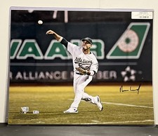 Ramon Laureano 16x20 Autograph Photograph.
