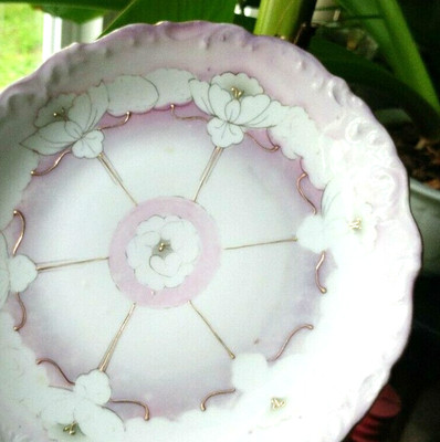 Beautiful Purple Vintage Rare Floral Salad Plate - unmarked gold rimmed 8.75'' 