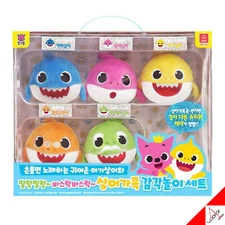 Pinkfong Baby Shark Family SENSORY PLAY SET Melody & Talking & Singing Dolls Toy