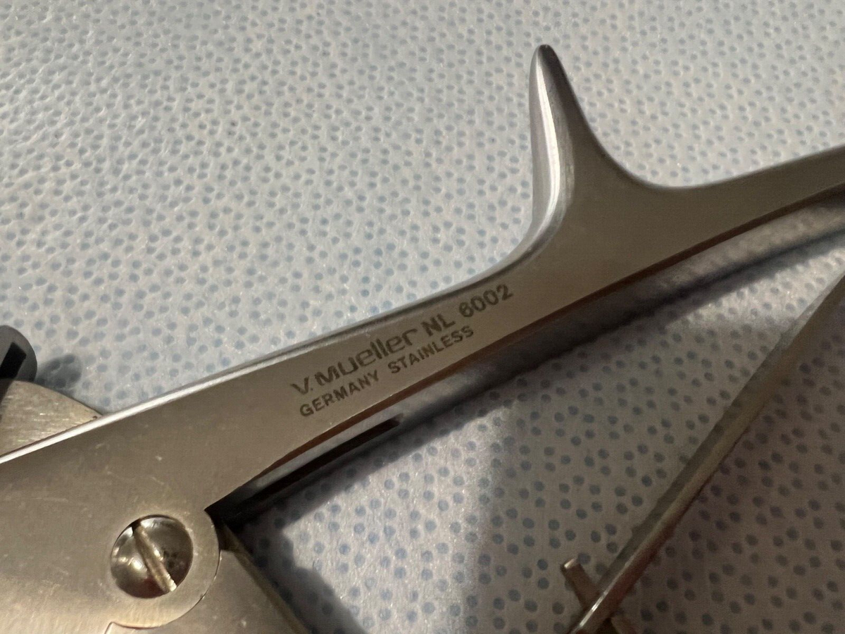 V. Mueller NL 6002 Schlesinger Cervical Punch Rongeur 90° Bite 9-1